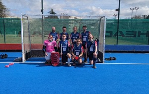 L’équipe R2 mixte du HCG en déplacement à Caluire